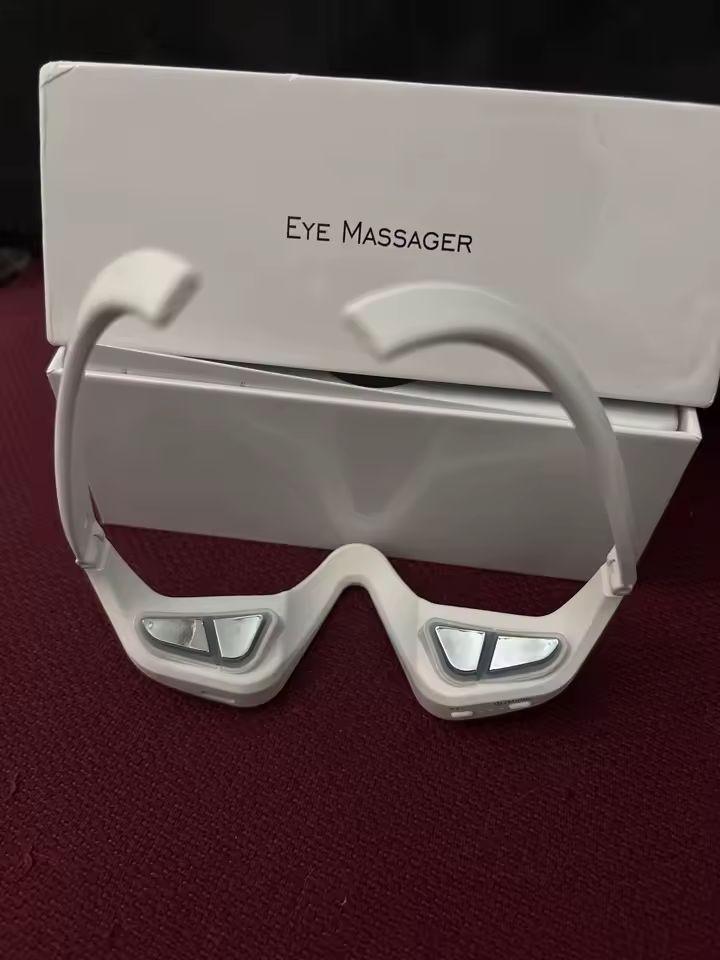 Front view of Eye Massager with box